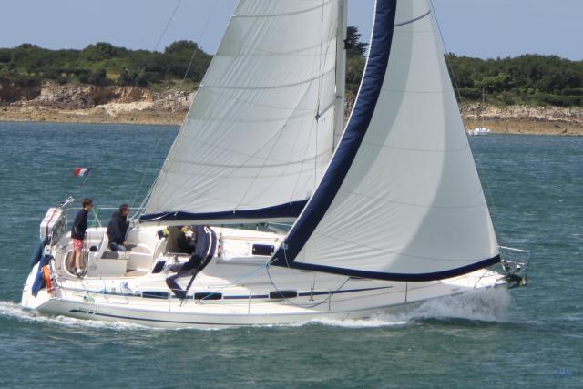 Bavaria 37 Cruiser - Photo 1