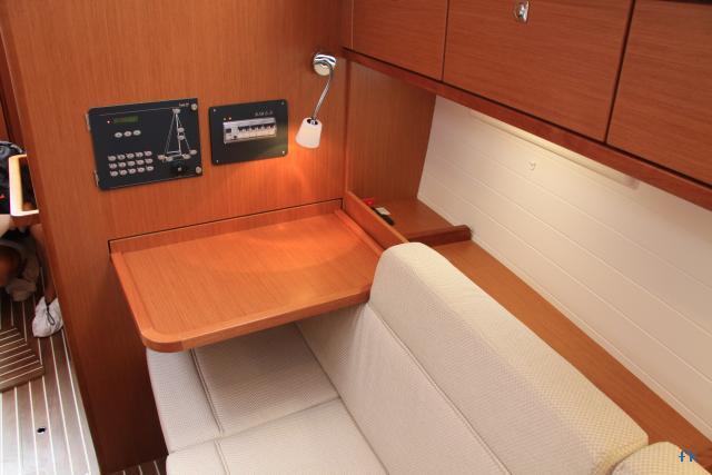 Bavaria 37 Cruiser - Photo 12