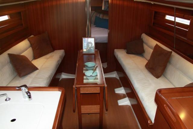 Dufour 325 - Photo 12