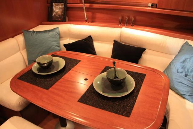 Dufour 365 - Photo 7