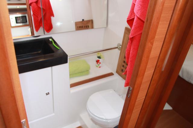 Dufour 45E - Photo 11