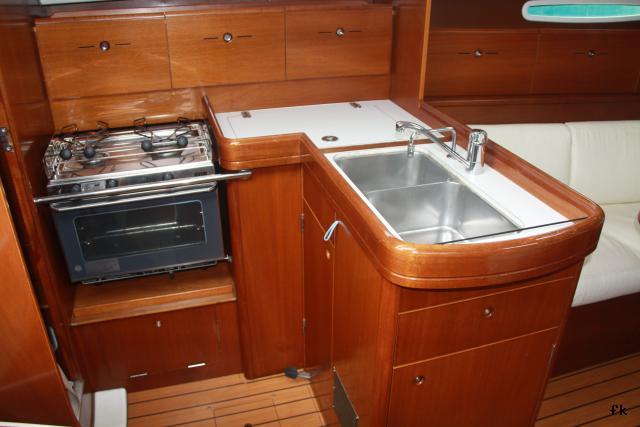 First 36.7 - Photo 10