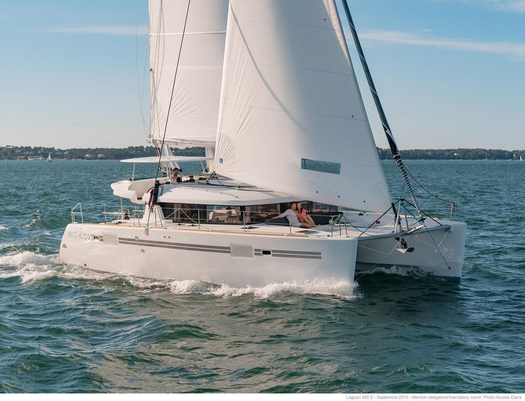 Lagoon 450 - Photo 1