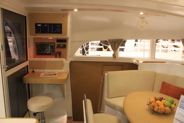 Lagoon 380 - Photo 12