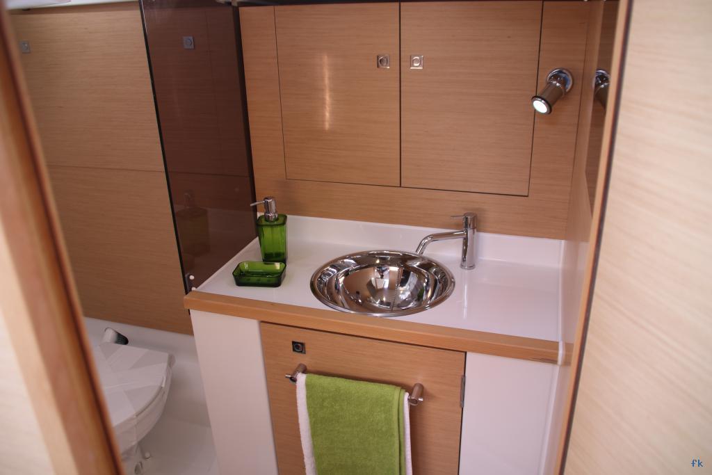 Sun Odyssey 349 - Photo 15