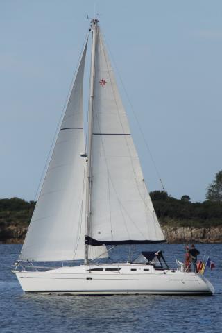 Sun Odyssey 37 - Photo 2