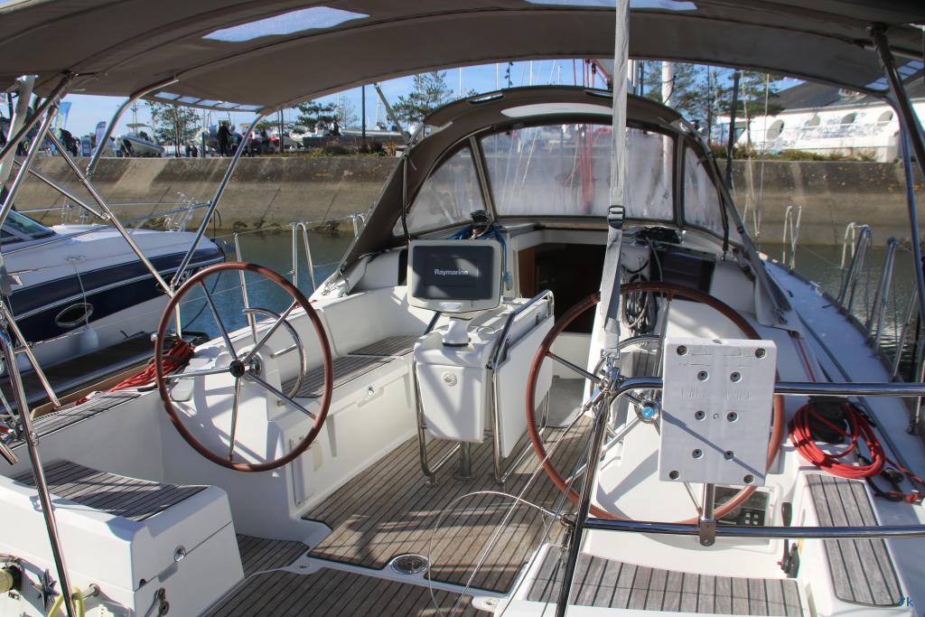 Sun Odyssey 379 - Photo 3