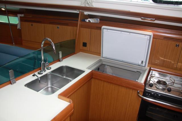 Sun Odyssey 39i - Photo 11