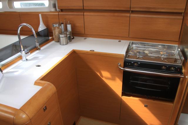 Sun Odyssey 409 - Photo 14