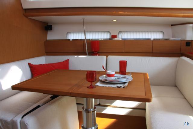 Sun Odyssey 41 DS - Photo 2