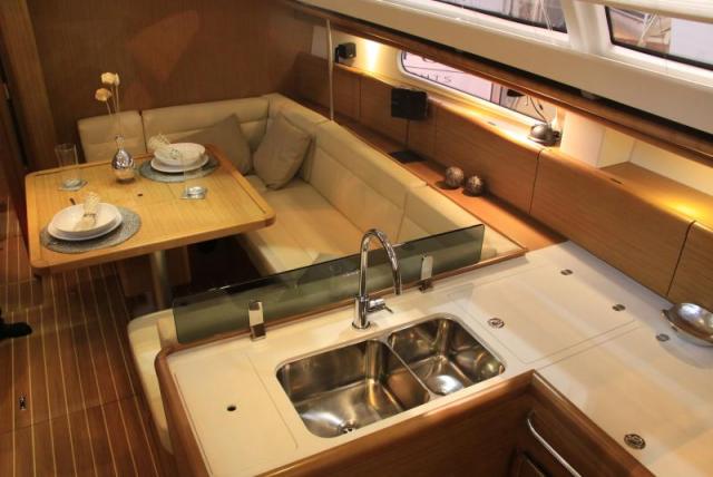 Sun Odyssey 45 DS - Photo 7