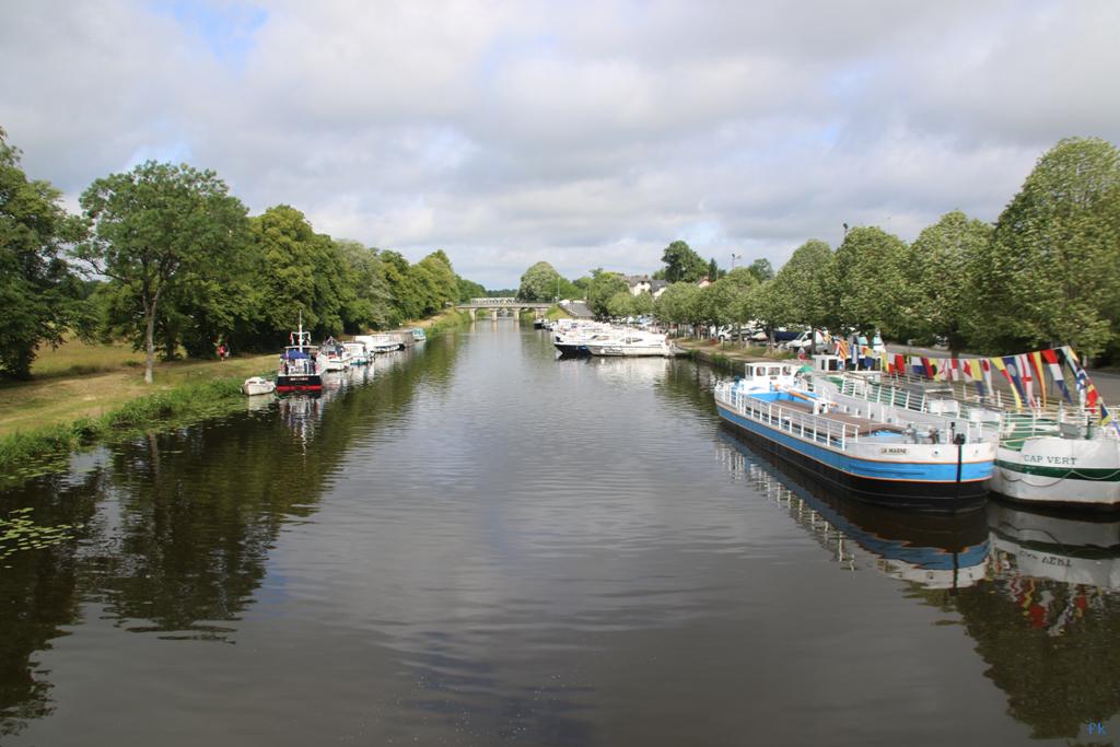 Le batellerie dans le port de Blain